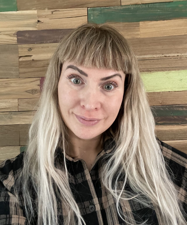 Amelia Bradshaw, HR Consultant